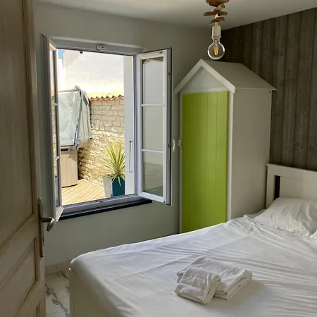 Tres Belle Villa, 4 Chambres, Piscine Et Jacuzzi * Rivedoux-Plage